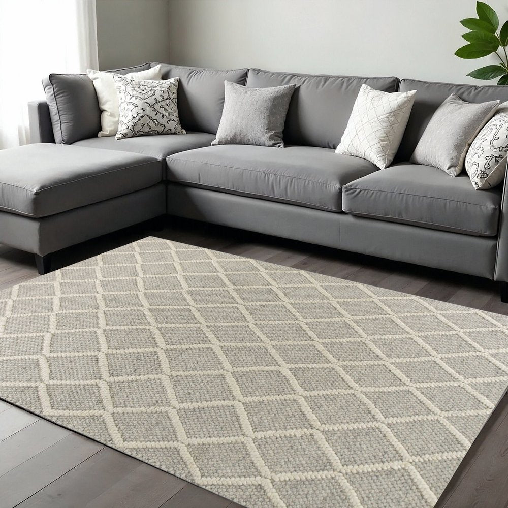9' X 13' Gray And Ivory Wool Diamond Hand Woven Area Rug