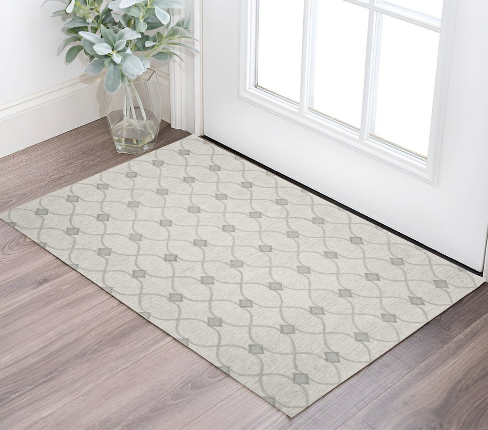 5' X 7' Ivory And Gray Wool Ogee Hand Tufted Area Rug