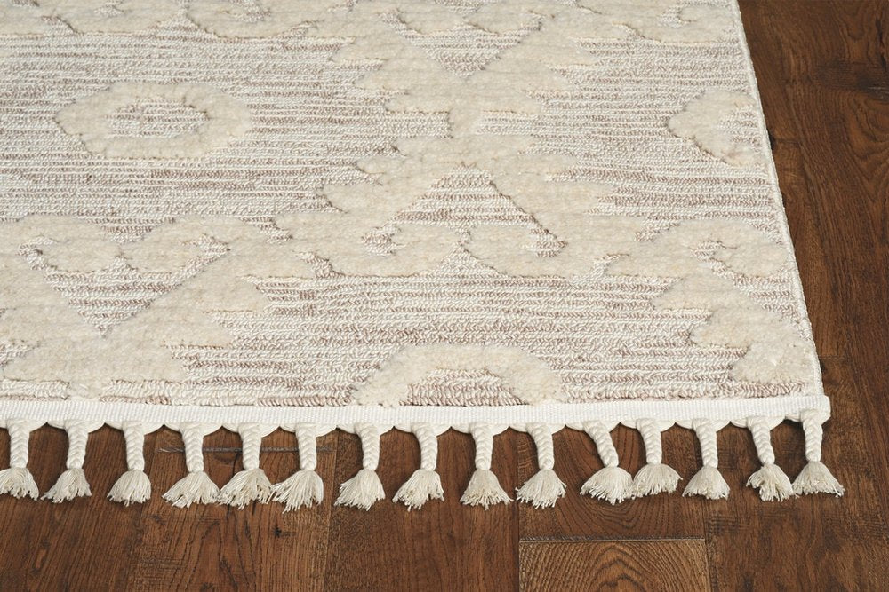 5' X 8' Beige and Ivory Geometric Area Rug