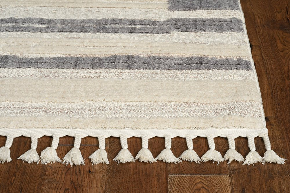 5' X 8' Gray and Ivory Abstract Area Rug