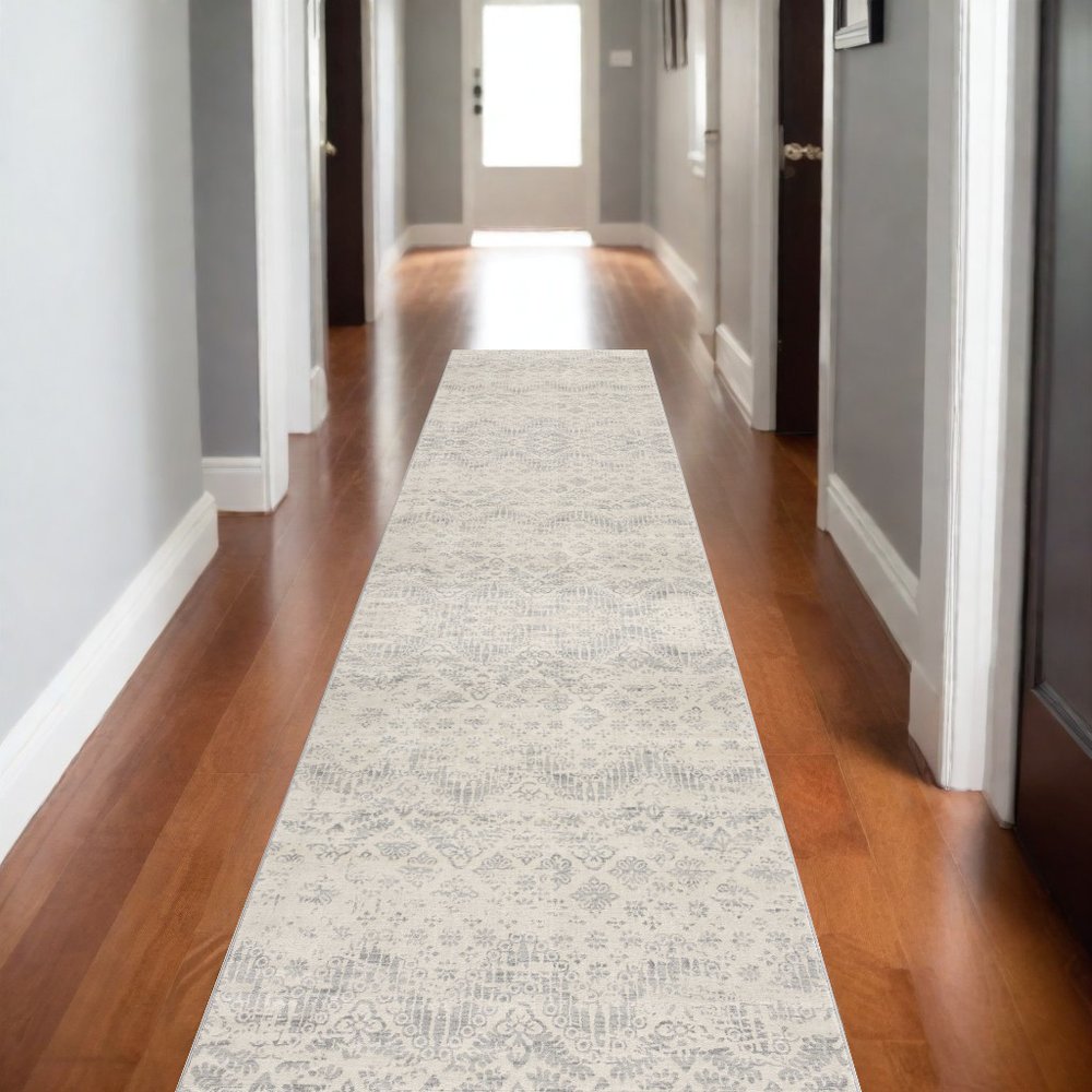 5' X 8' Ivory Distressed Ikat Pattern Area Rug
