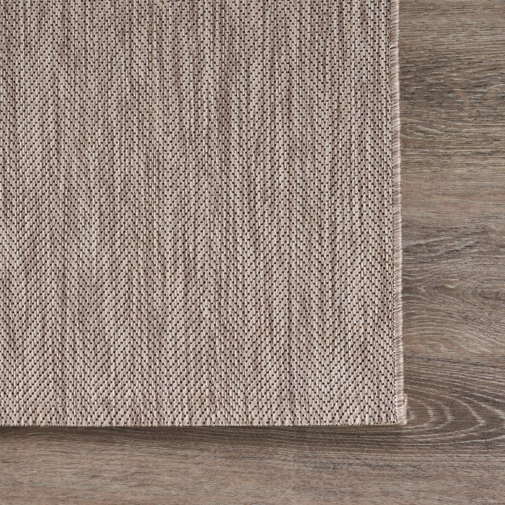 8' X 10' Beige Indoor Outdoor Area Rug