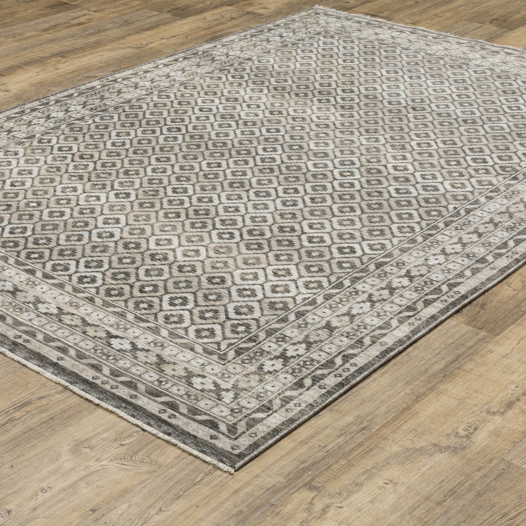 10' X 13' Gray And Beige Diamond Area Rug With Fringe