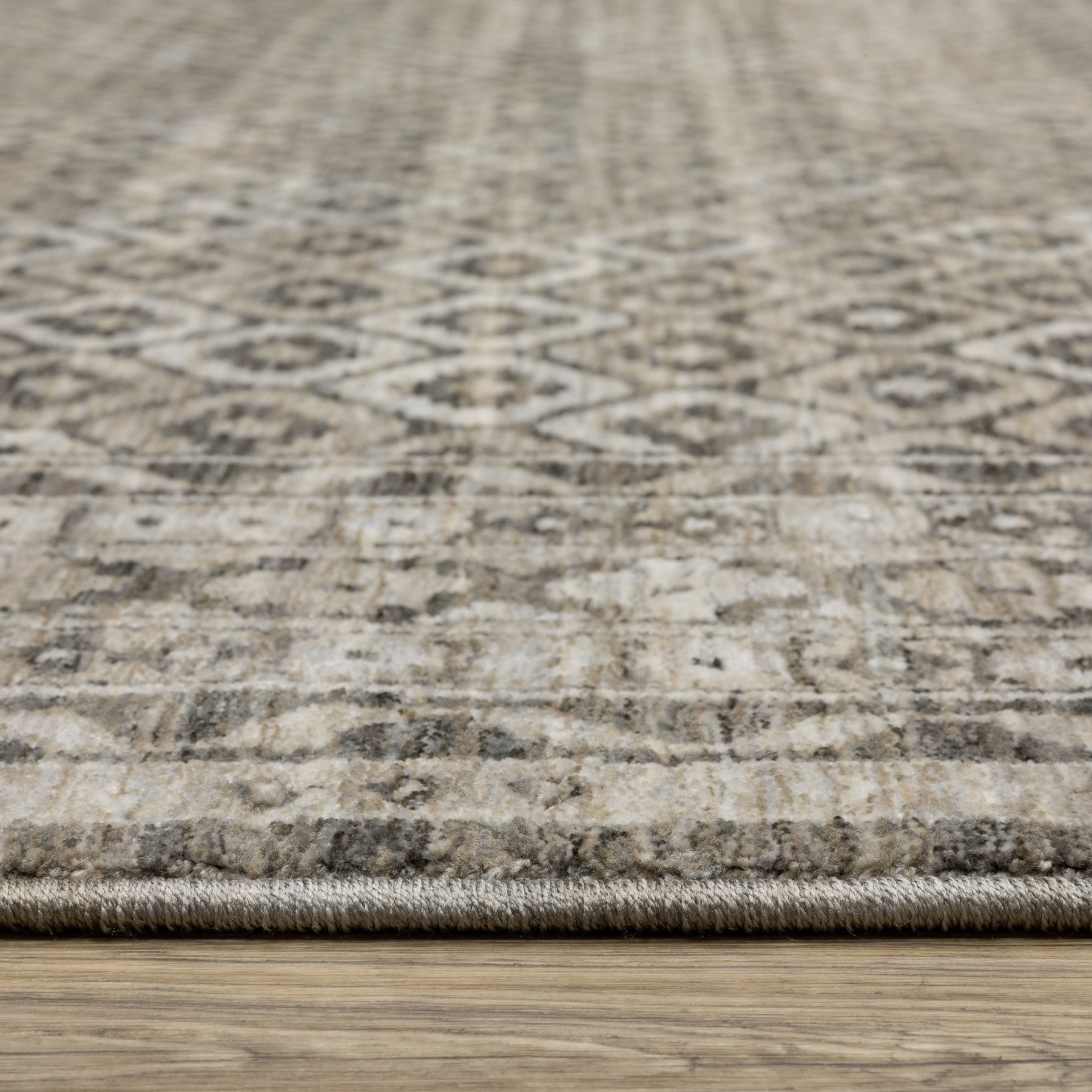 10' X 13' Gray And Beige Diamond Area Rug With Fringe