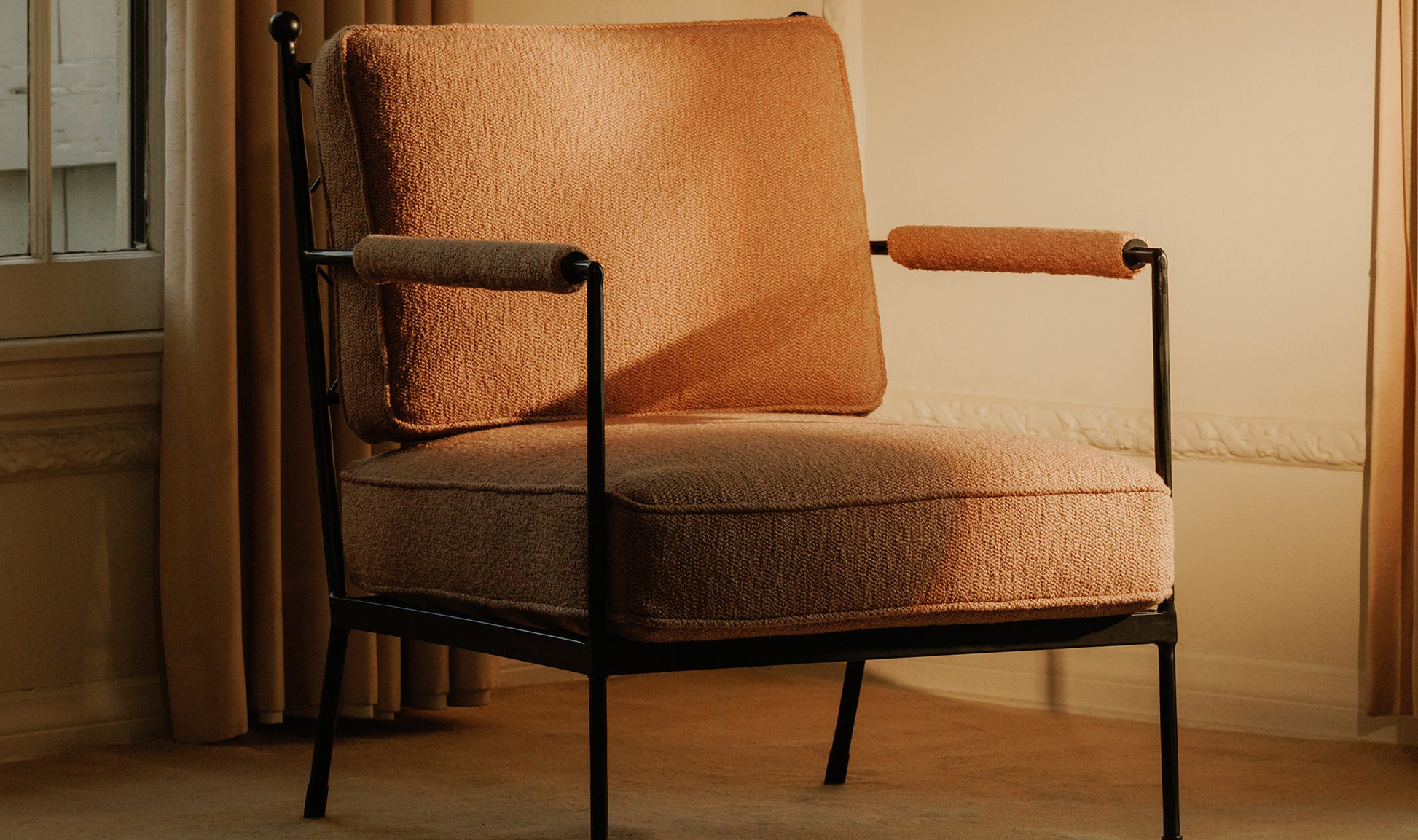 Vecchia Accent Chair