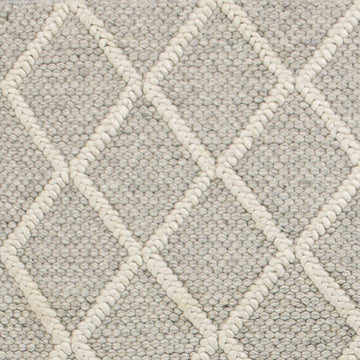 7' X 9' Gray And Ivory Wool Diamond Hand Woven Area Rug