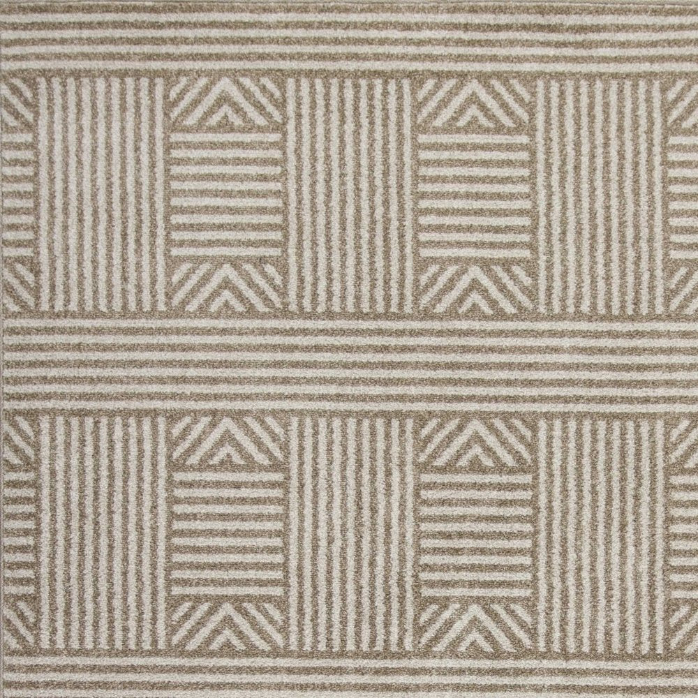 5' X 8' Beige And Ivory Geometric Indoor Outdoor Area Rug