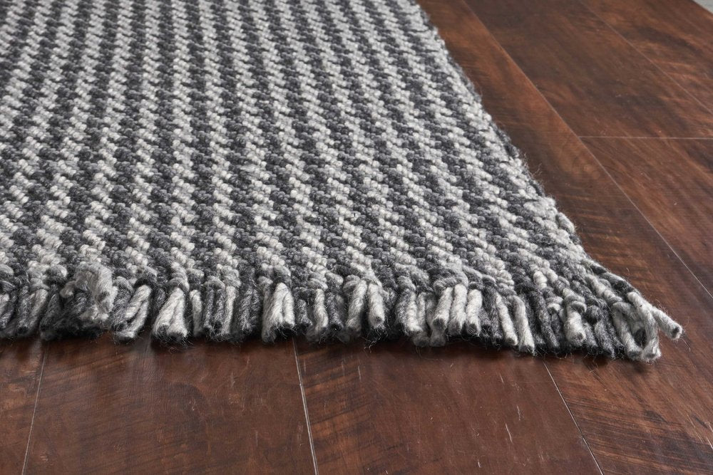 5' X 8' Ivory And Gray Wool Houndstooth Hand Woven Area Rug With Fringe