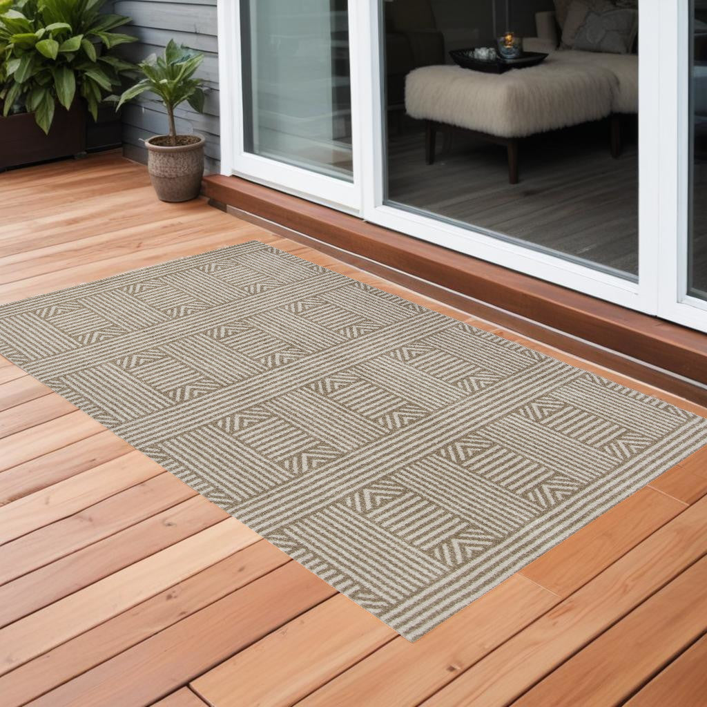 5' X 8' Beige and Ivory Geometric Indoor Outdoor Area Rug