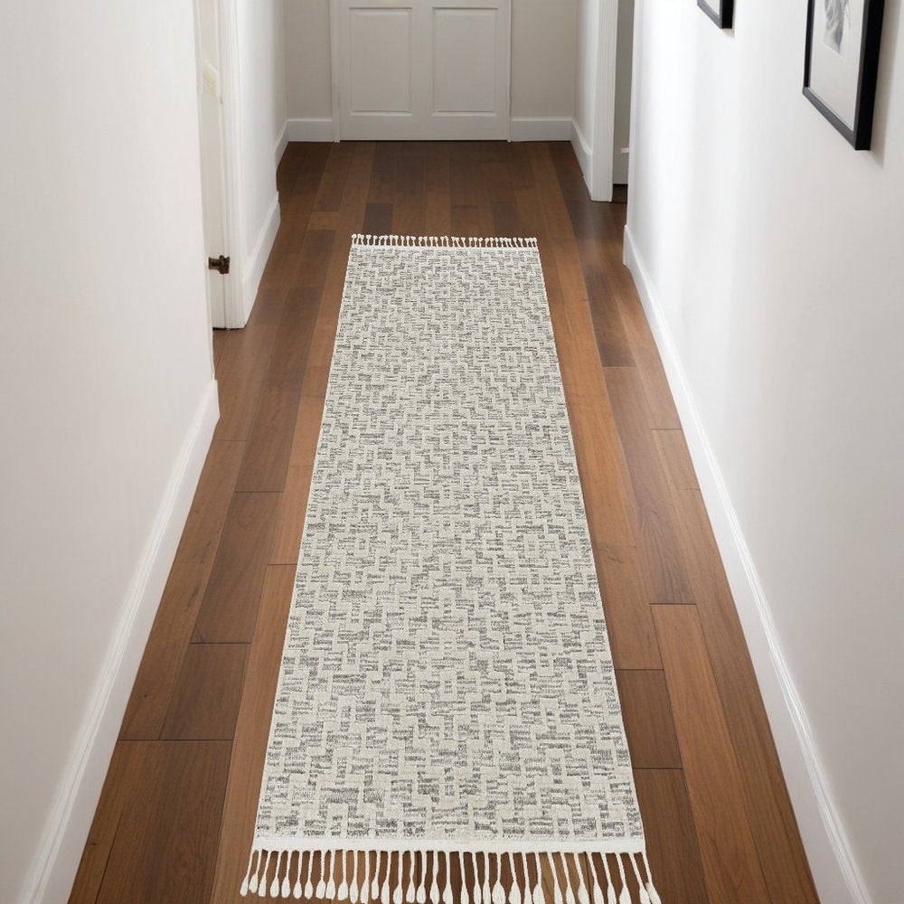 5' X 8' Gray and Ivory Geometric Area Rug