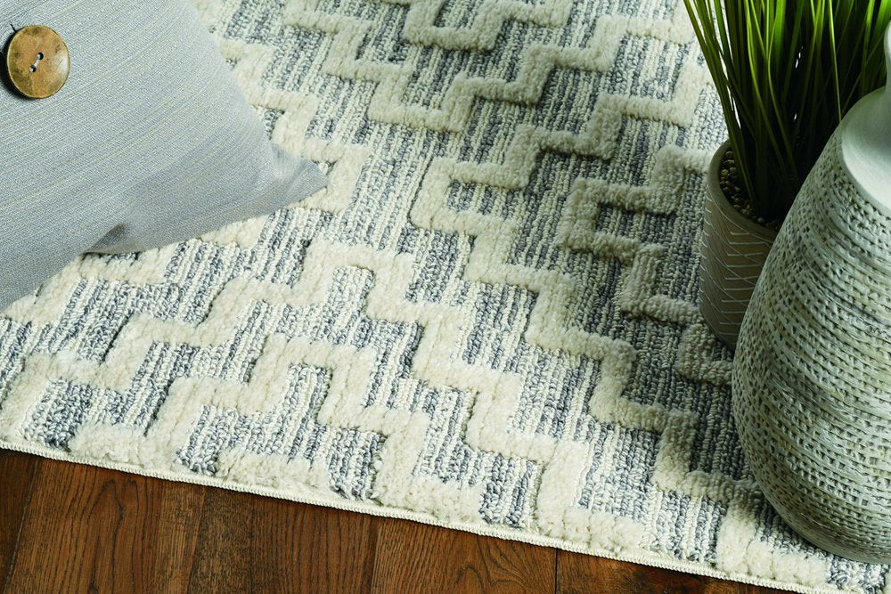 8' Ivory And Gray Geometric Runner Rug With Fringe