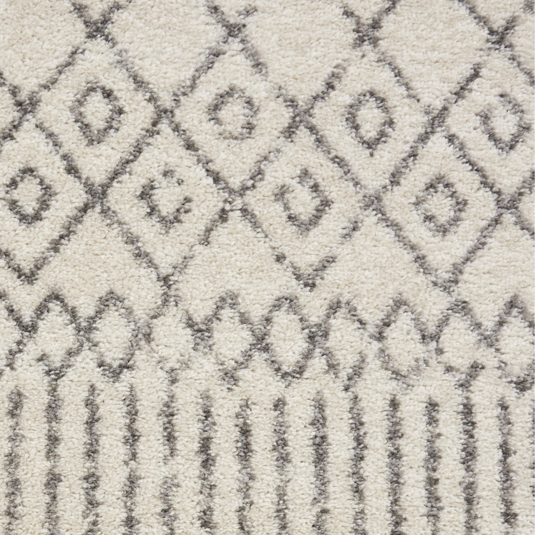 5' X 7' Gray And Ivory Geometric Distressed Area Rug