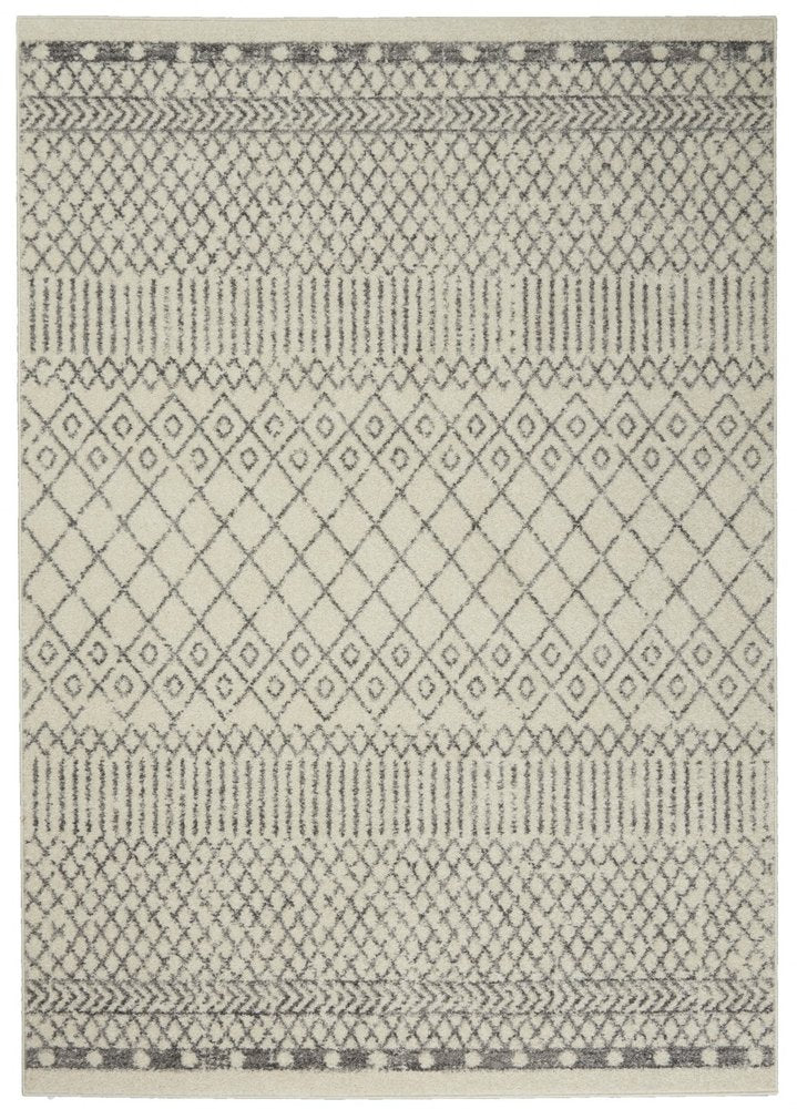 5' X 7' Gray And Ivory Geometric Distressed Area Rug