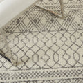 5' X 7' Gray And Ivory Geometric Area Rug