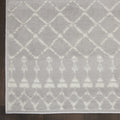 5' X 7' Gray And Ivory Geometric Area Rug