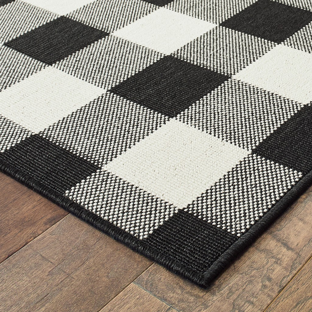 8' X 11' Gray and Ivory Indoor Outdoor Area Rug