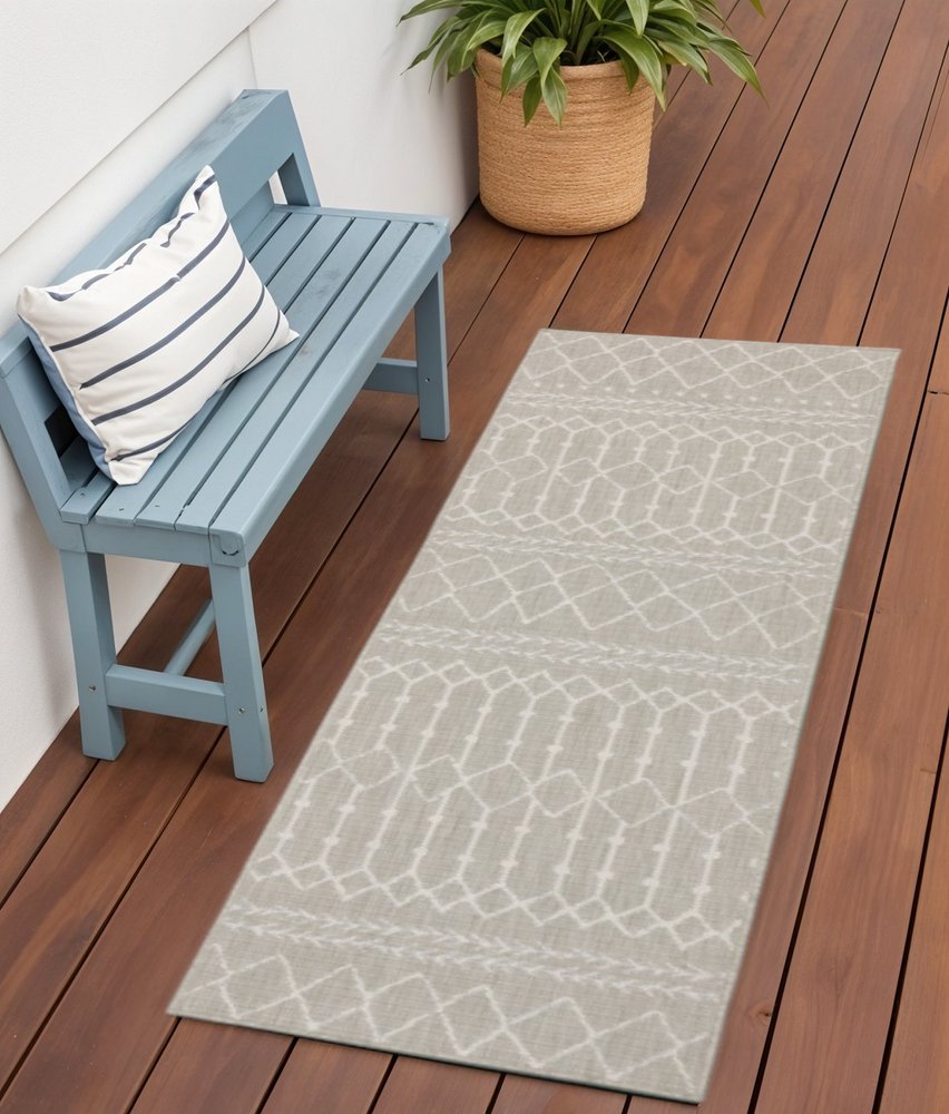 3' X 6' Gray And Ivory Indoor Outdoor Runner Rug