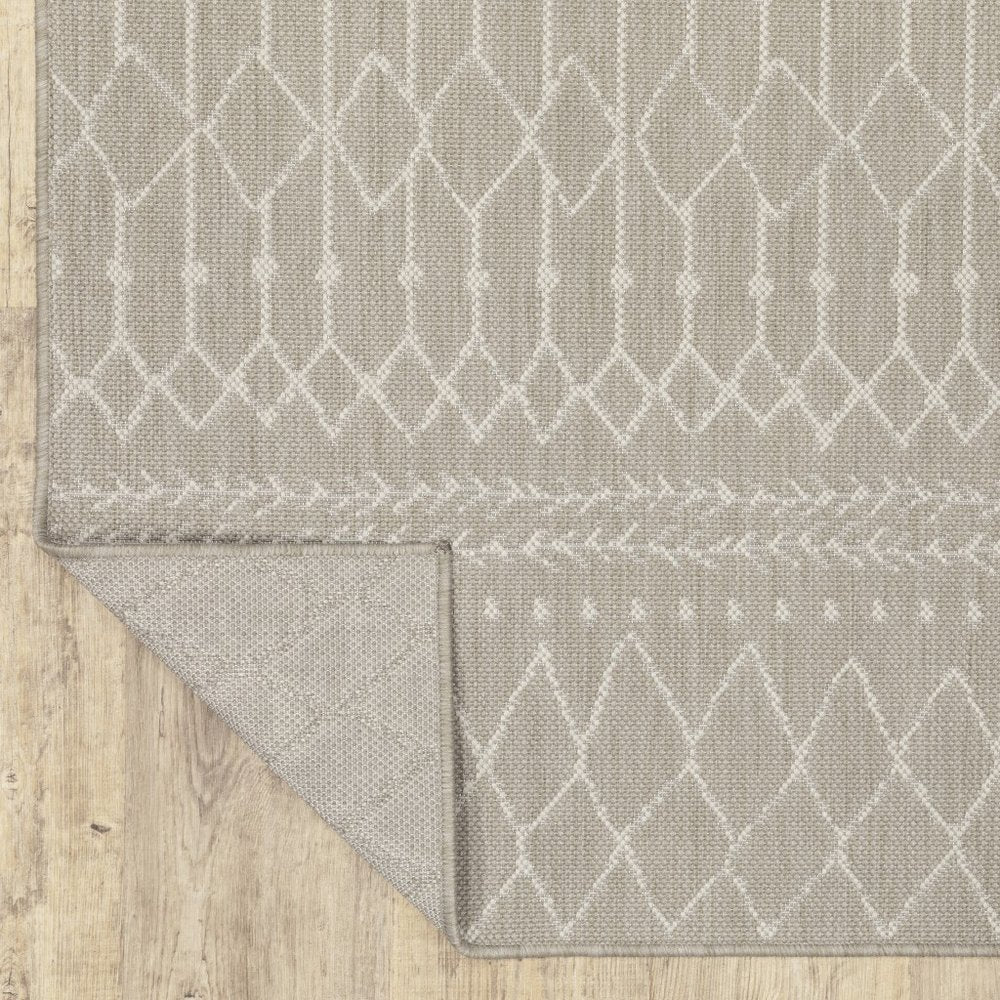 3' X 6' Gray And Ivory Indoor Outdoor Runner Rug