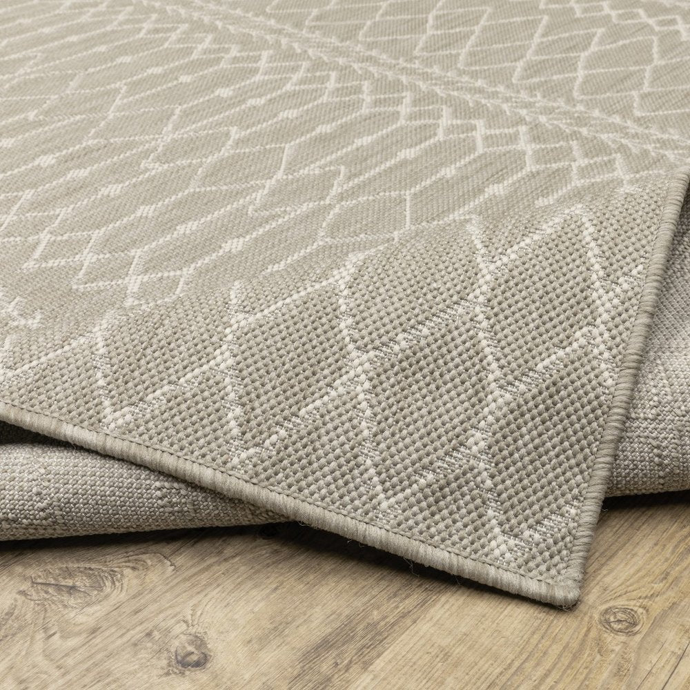 3' X 6' Gray And Ivory Indoor Outdoor Runner Rug