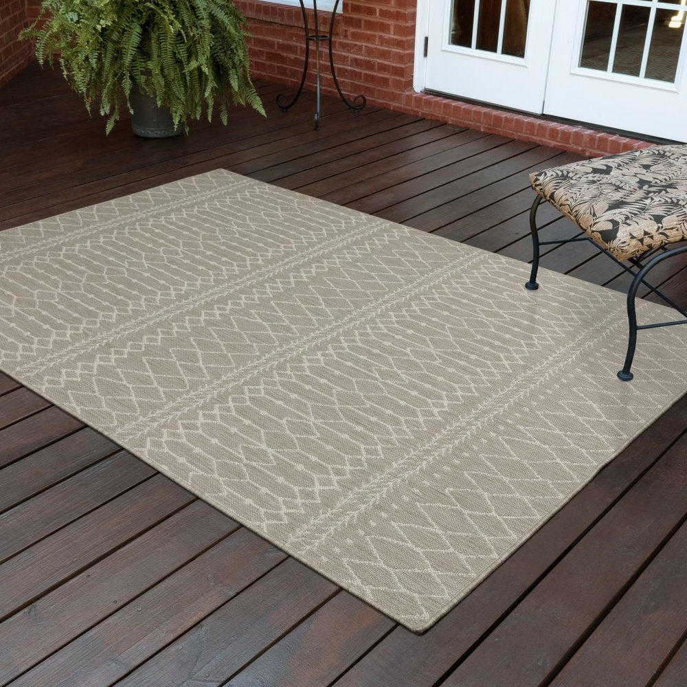 3' X 6' Gray And Ivory Indoor Outdoor Runner Rug