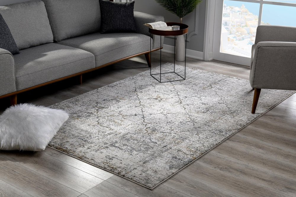 5' X 7' Gray and Ivory Abstract Area Rug