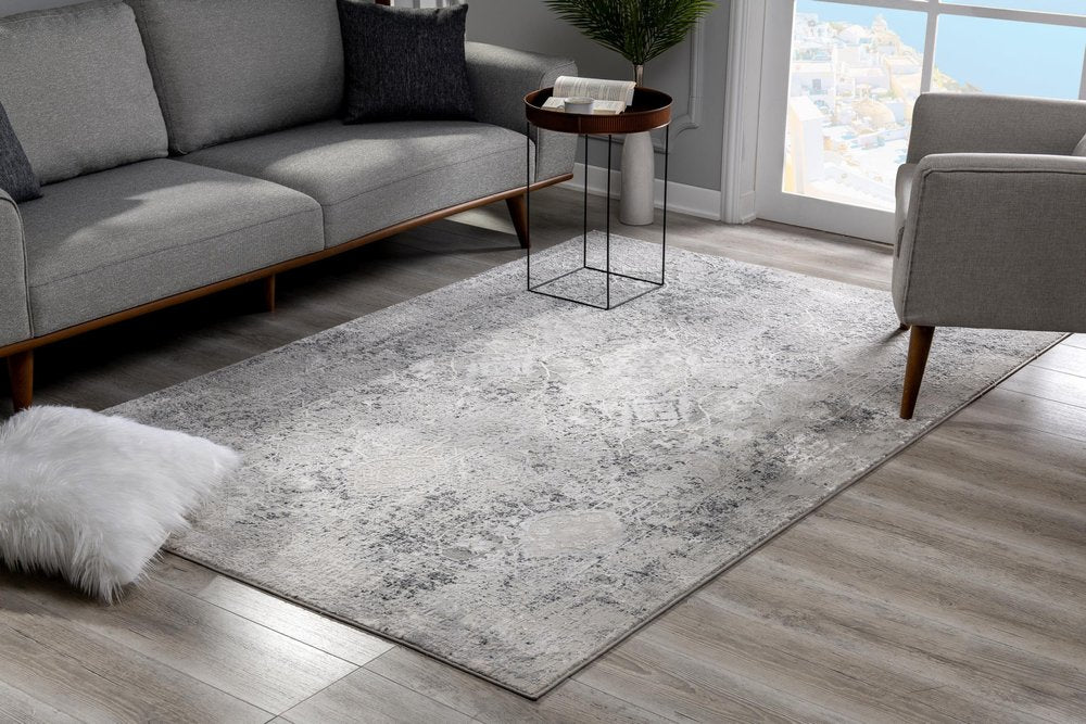 5' X 7' Gray and Ivory Abstract Area Rug
