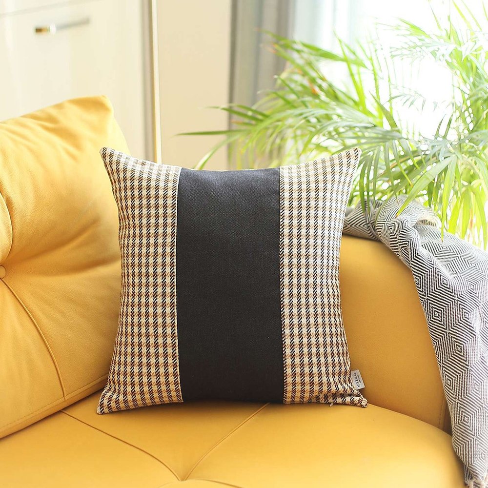 18" Black Tan And White Houndstooth Throw Pillow