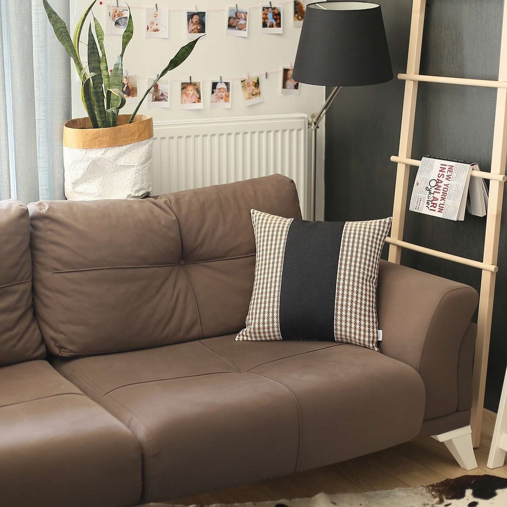 18" Black Tan And White Houndstooth Throw Pillow