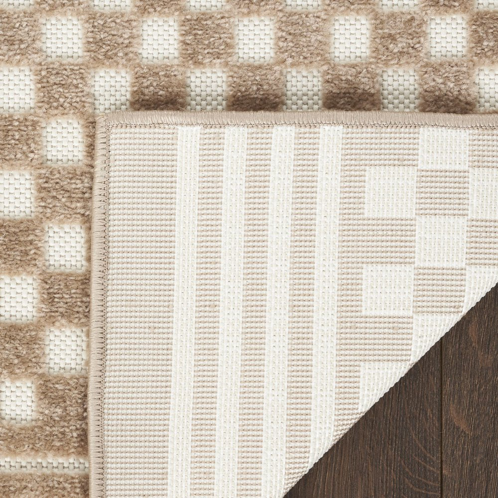 4' X 6' Brown Geometric Area Rug