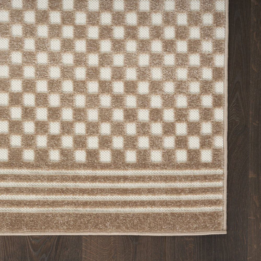 4' X 6' Brown Geometric Area Rug