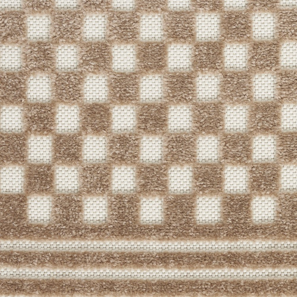 4' X 6' Brown Geometric Area Rug
