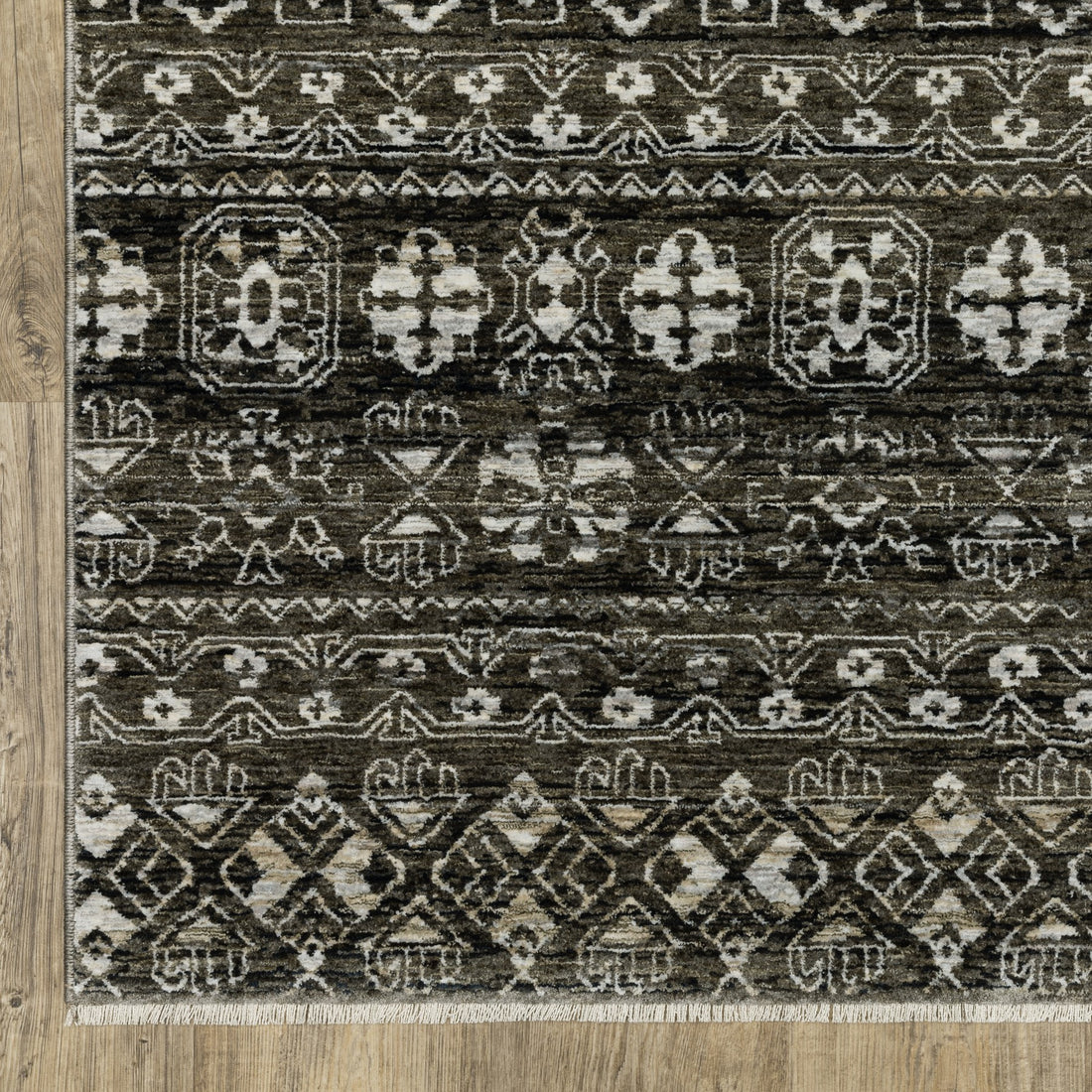 8' X 11' Black And Gray Tribal Area Rug With Fringe